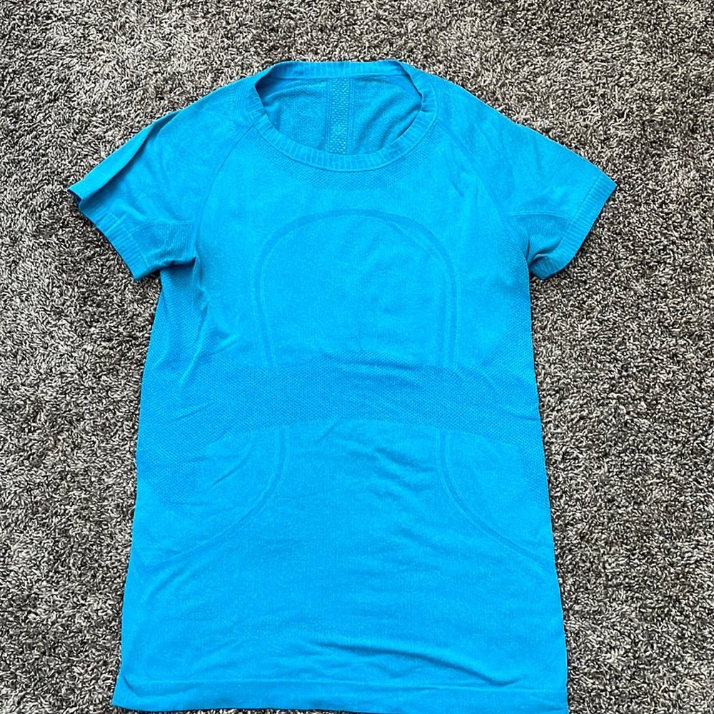 Lululemon Run Swiftly Short Sleeve Blue